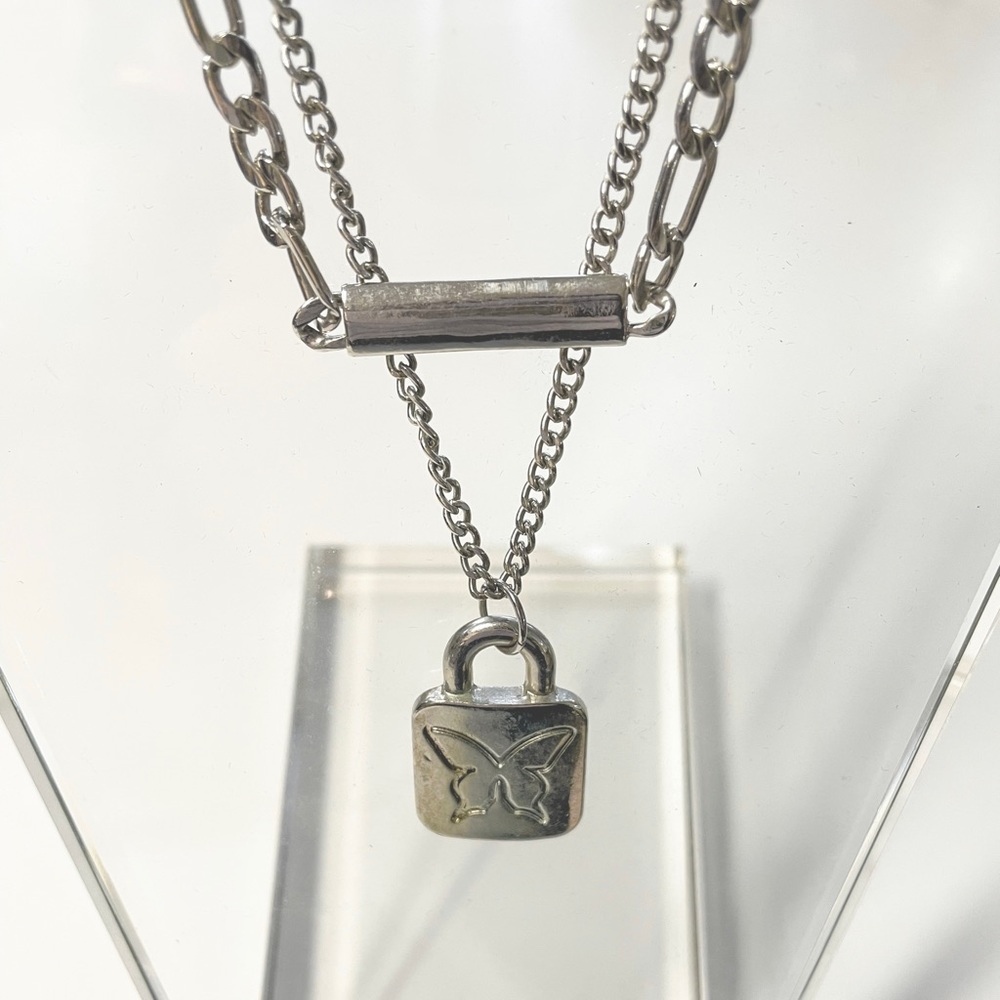 Women's Butterfly Lock Layered Necklace